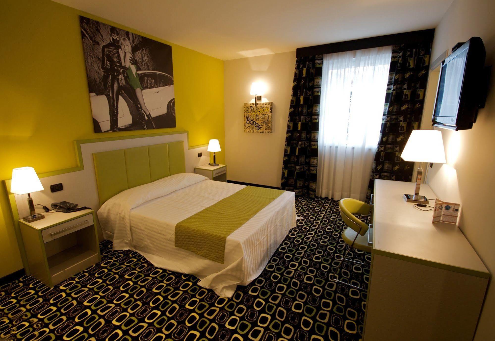 Invilladiserio Hotel Villa di Serio Exteriör bild
